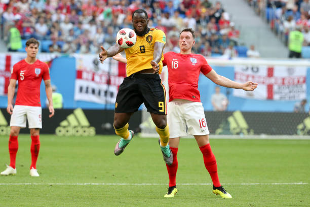 争环境下 争环境下